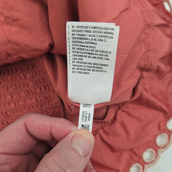American Eagle Crop Top Womens Small Rust Terracotta Eyelet Smocked Button Front - Picture 8 of 9